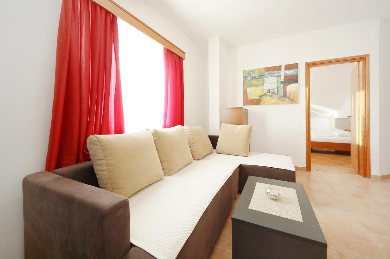 Apartmani "Jadran" Pag Town Exterior photo