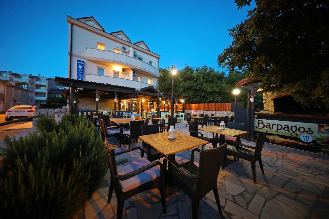 Apartmani "Jadran" Pag Town Exterior photo