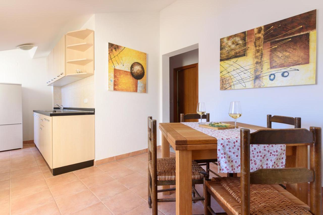 Apartmani "Jadran" Pag Town Exterior photo