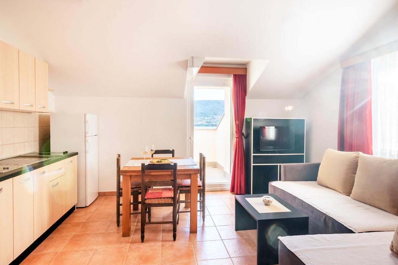 Apartmani "Jadran" Pag Town Exterior photo